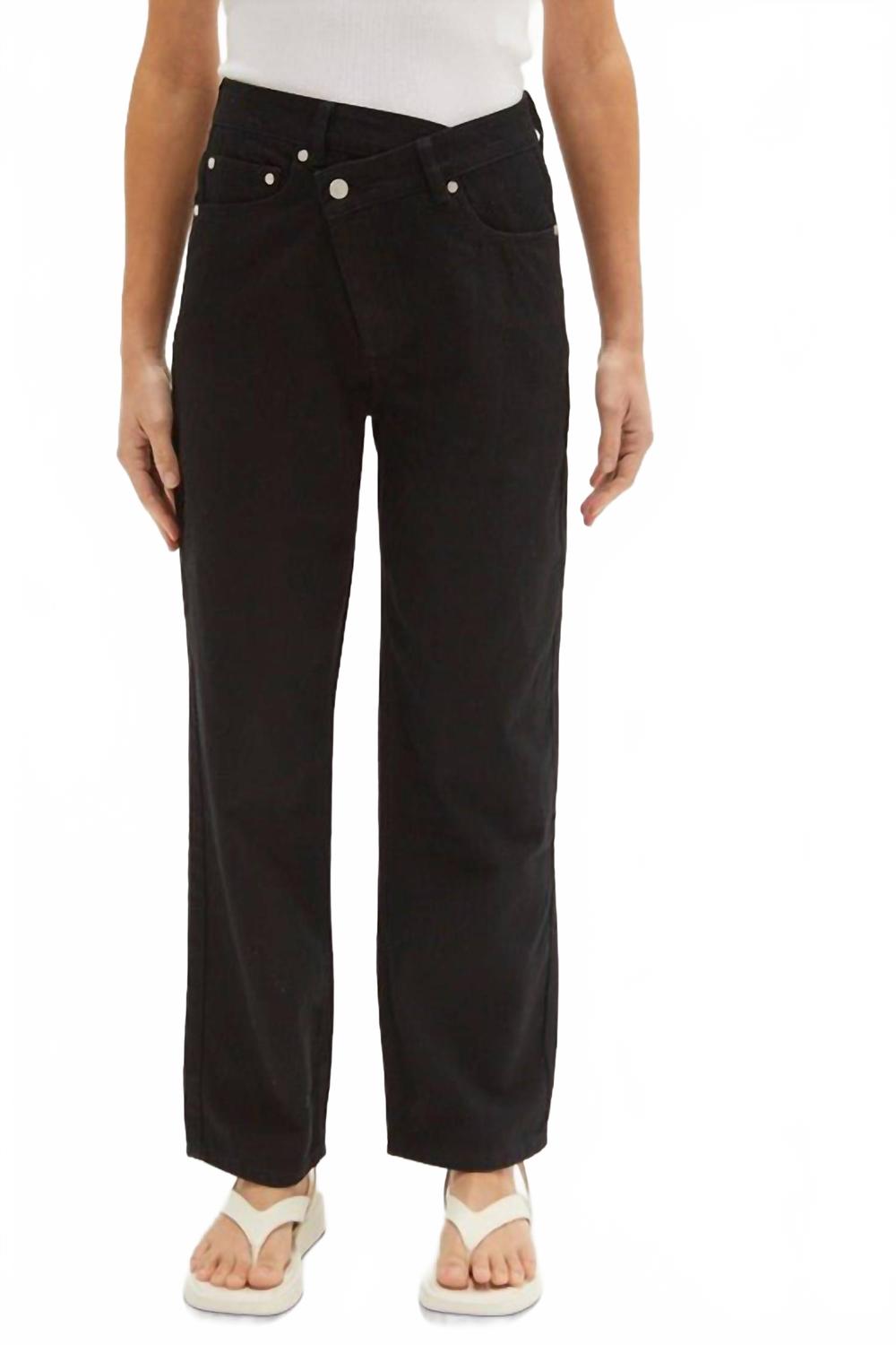 Chelsea Straight-Leg Asymmetric Waist Jean In Black