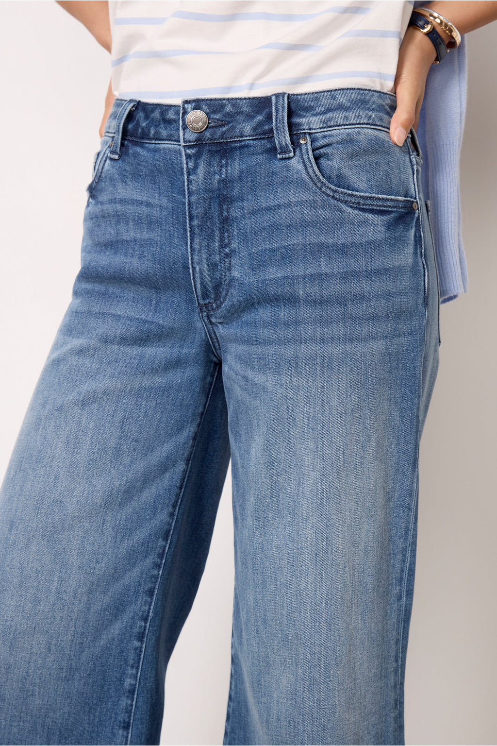 Women's Goldie w Exaggerated Hem Jeans