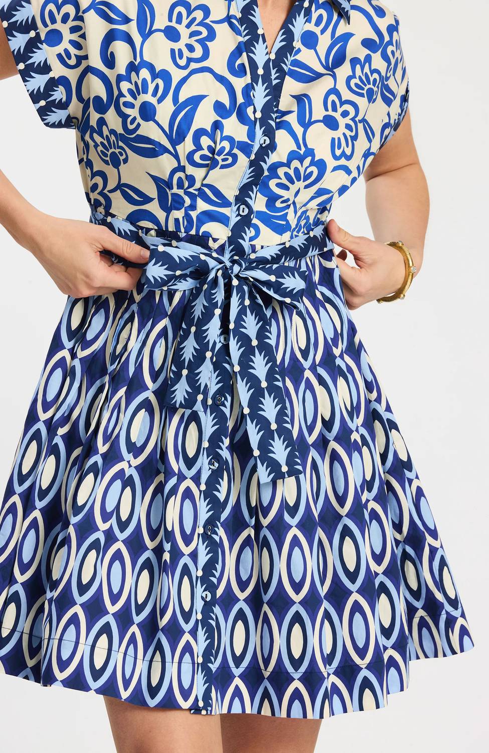 Hailey Dress In Graphic Folly