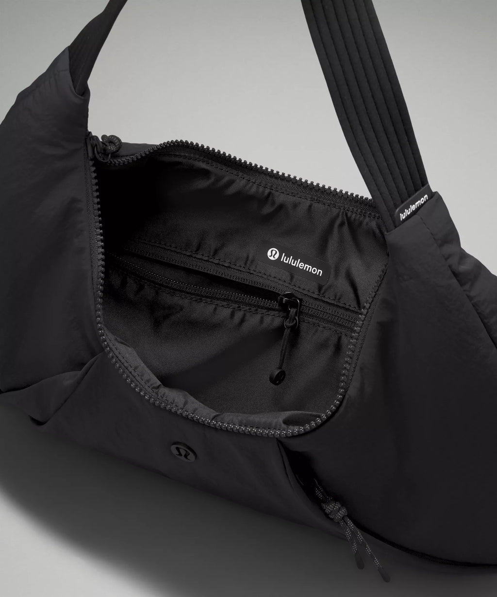 Pleated Shoulder Bag 10L