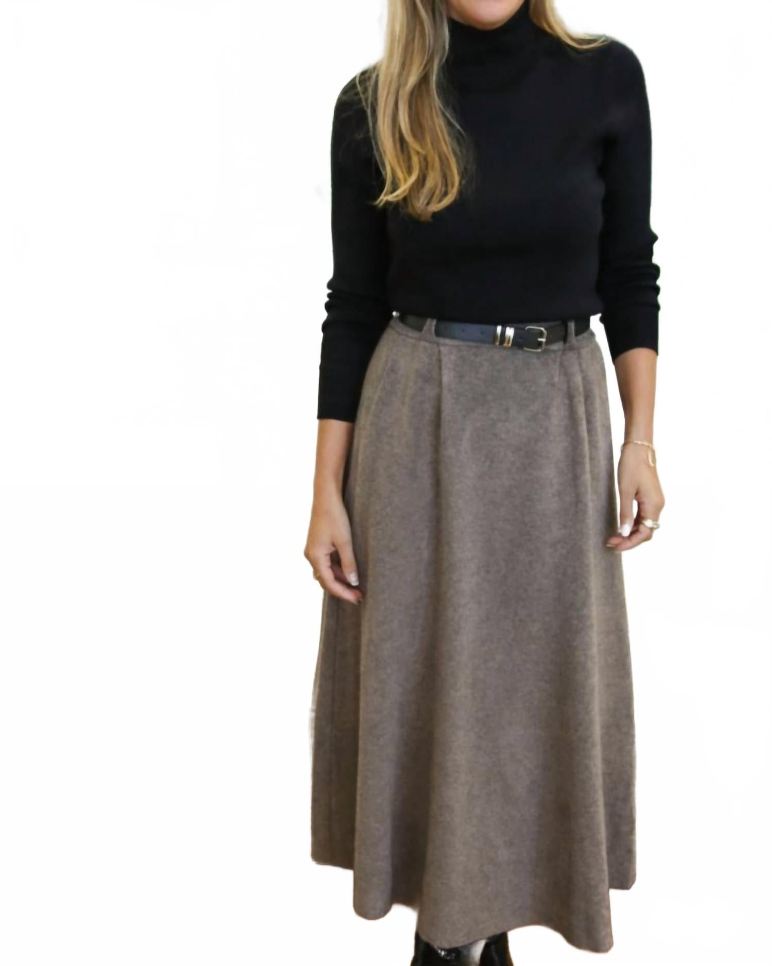 Ribbed Turtleneck Top In Black