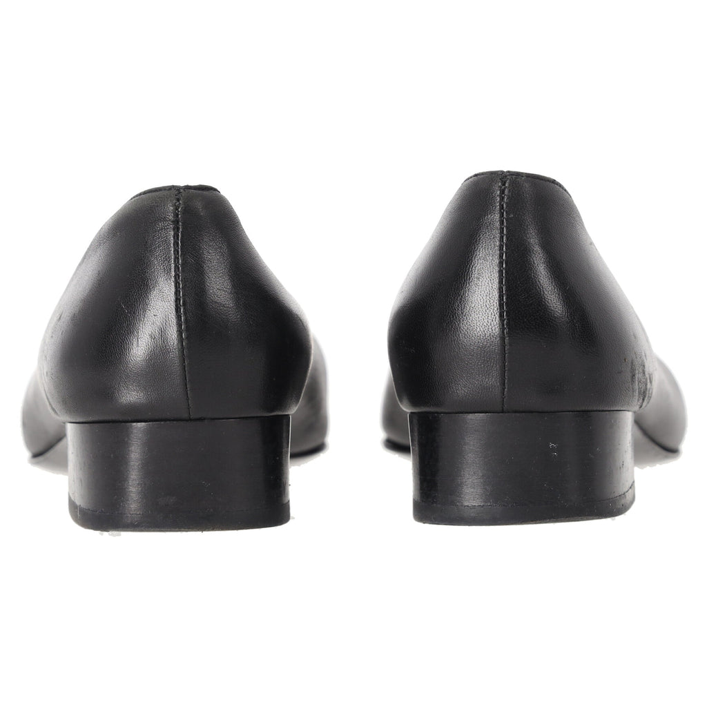 Ferragamo Buckle Detail Pumps in Black Leather