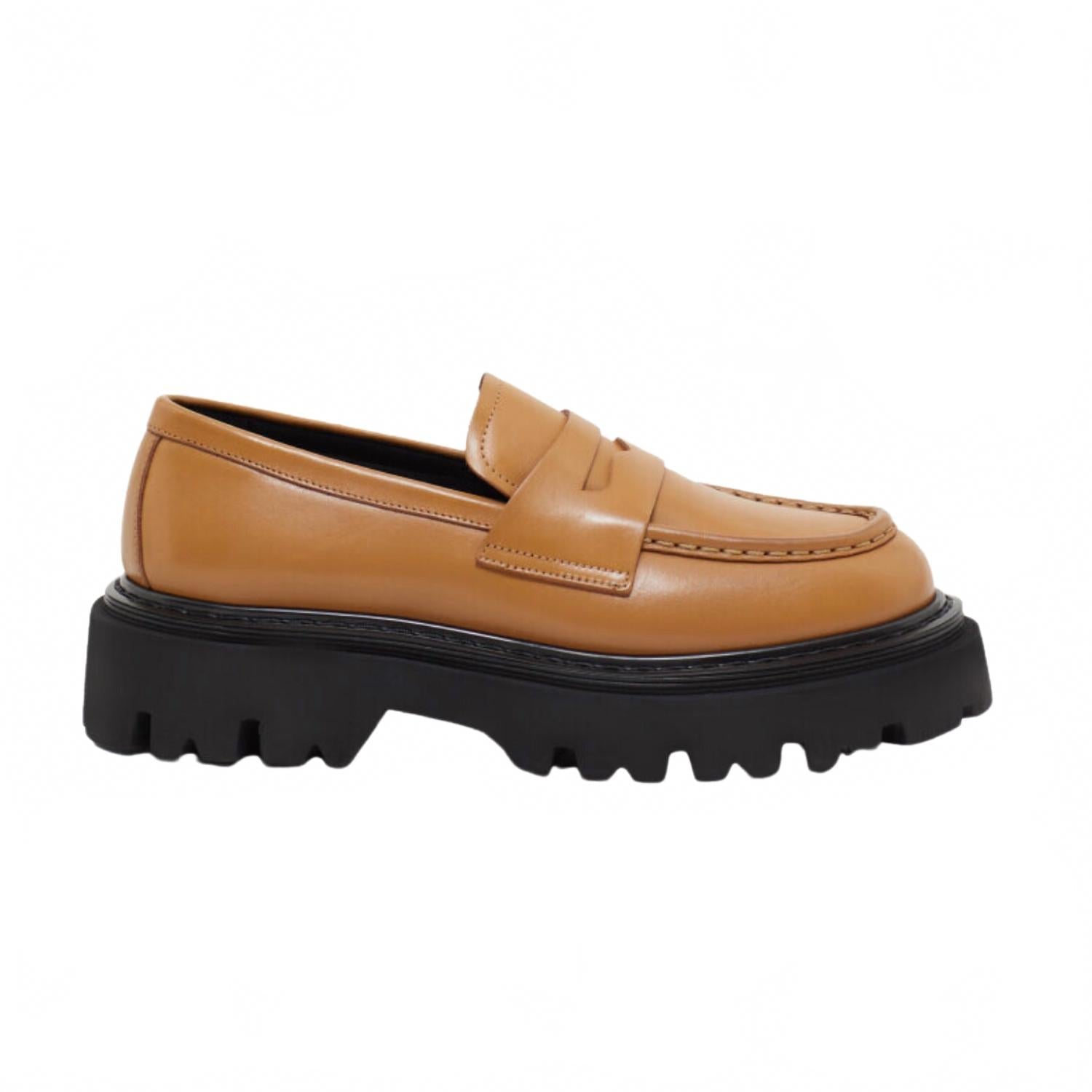 Women's Leather Loafer In Chino Beige