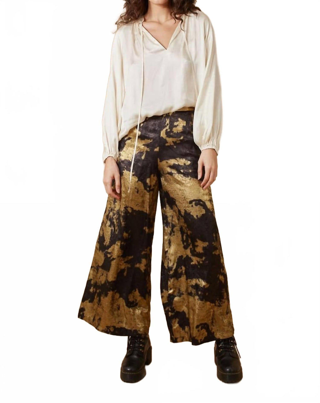 Loretta Flared Trousers In Black/gold