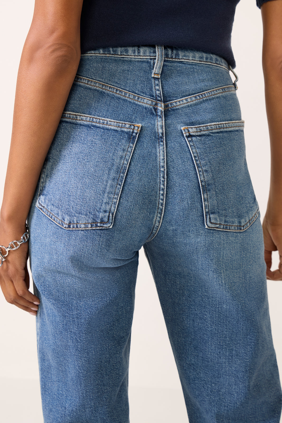 Women's 90s Pinch Waist Long Straight Jean