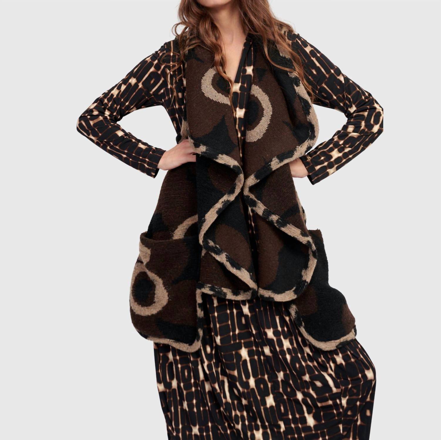 Piped Cozy Draped Vest In Floral