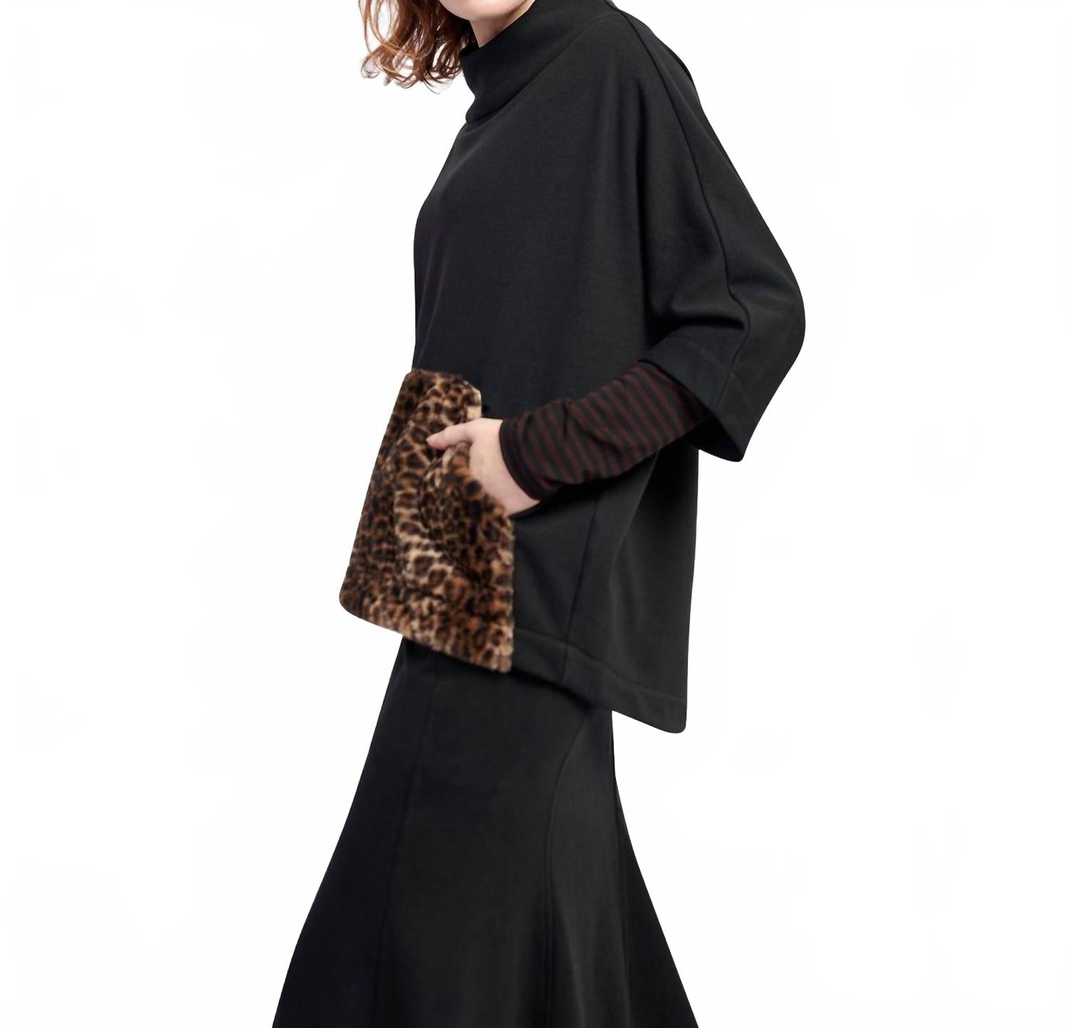 Urban Muff Pullover Top In Black