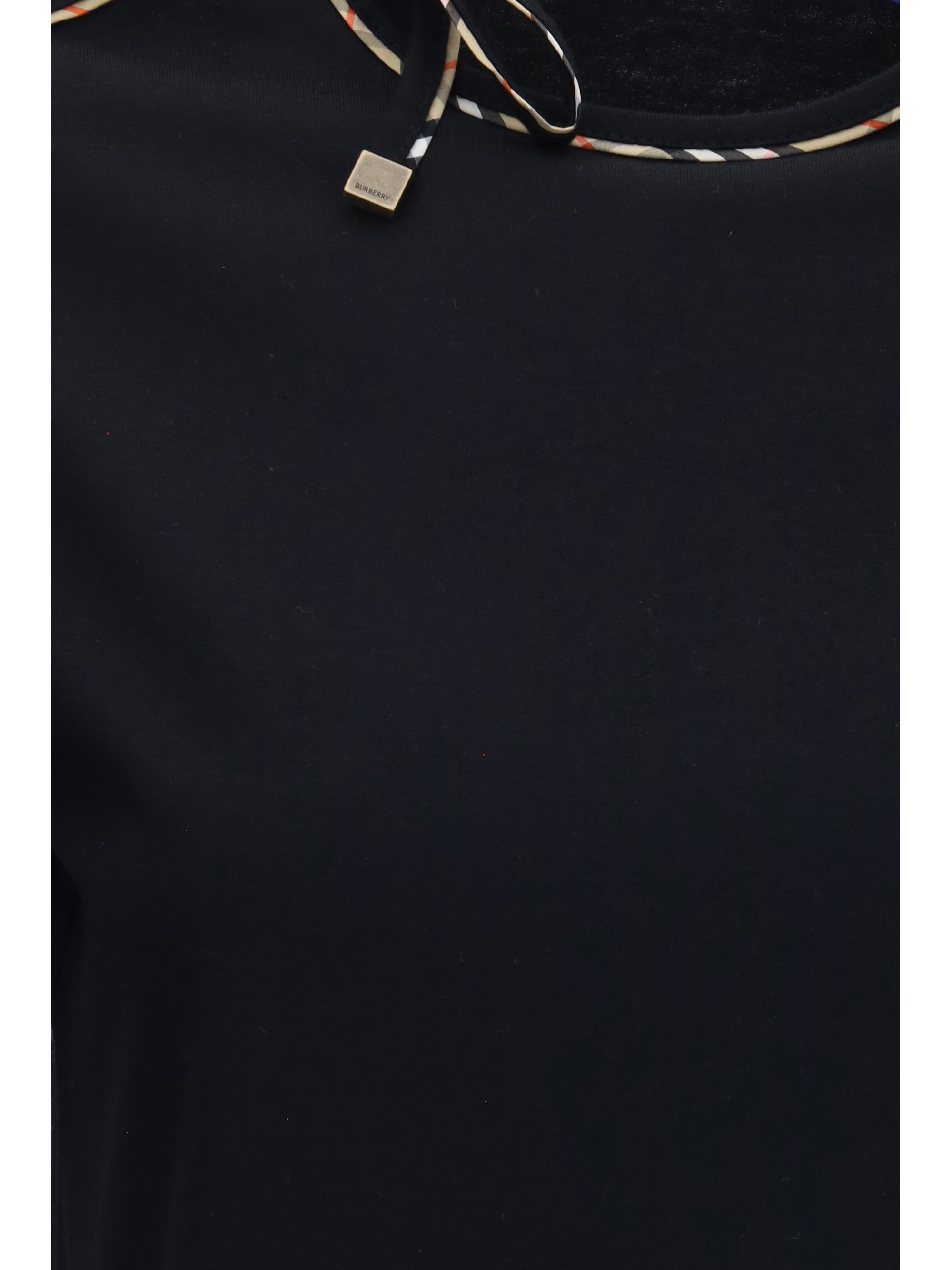 Burberry Women T-Shirt With Cut-Out Detail