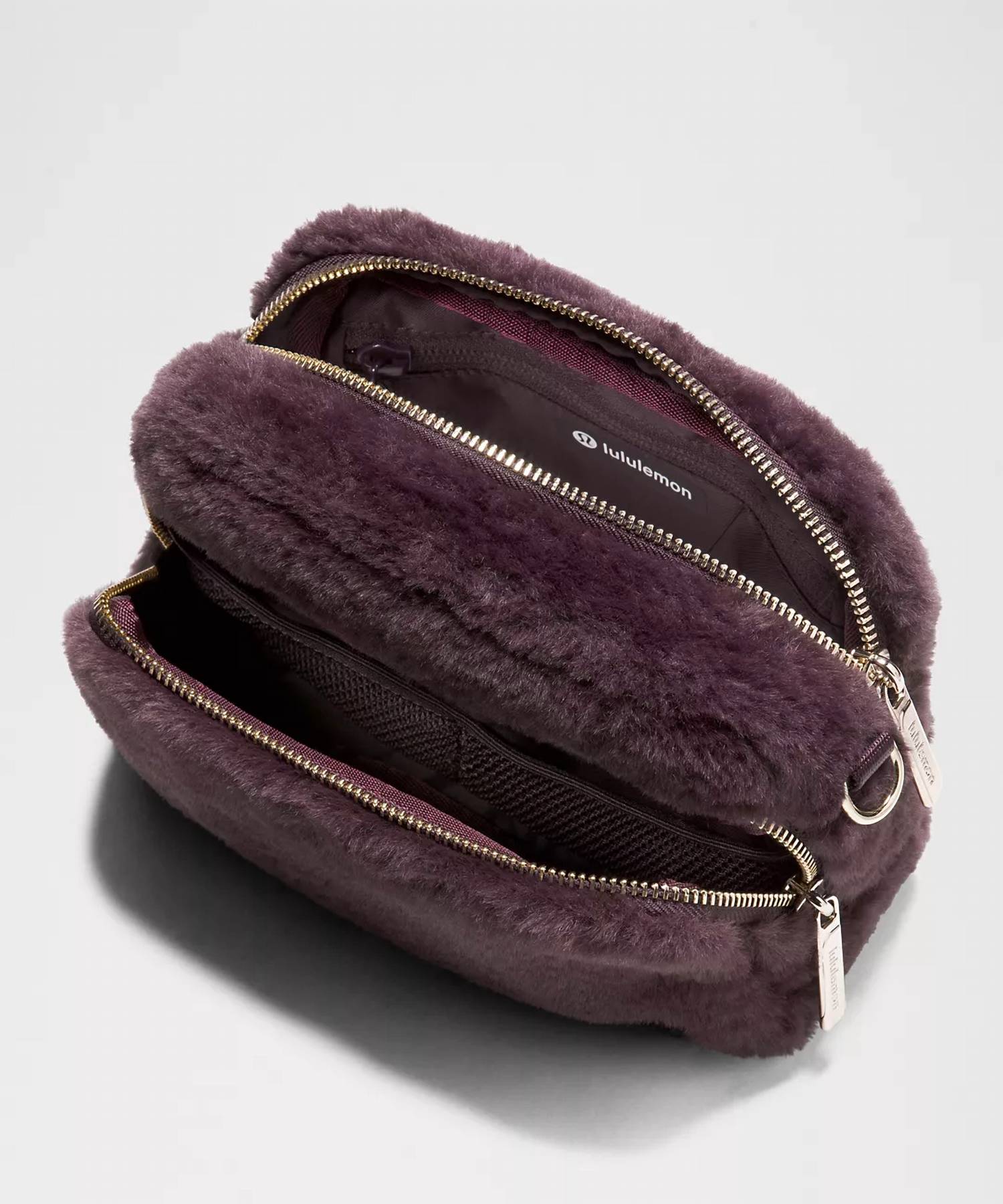 Women's Everywhere Plush Fleece Crossbody Bag In Black Plum/gold