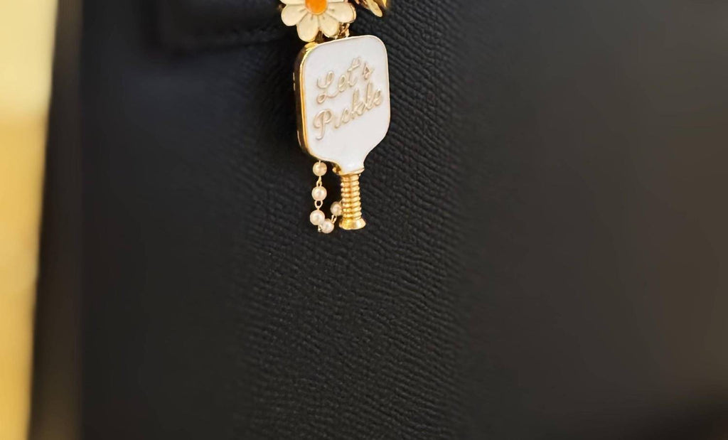 Women's Pickleball Daisy Bag Charm And Keychain In Gold White