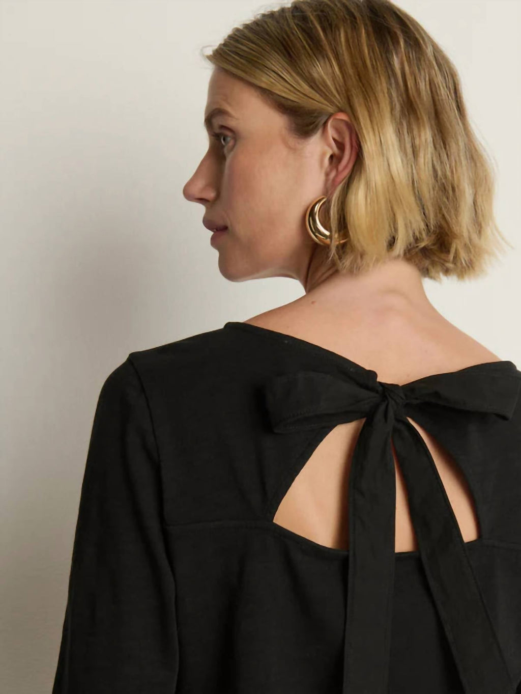 Tavin Tie Back Top In Jet Black
