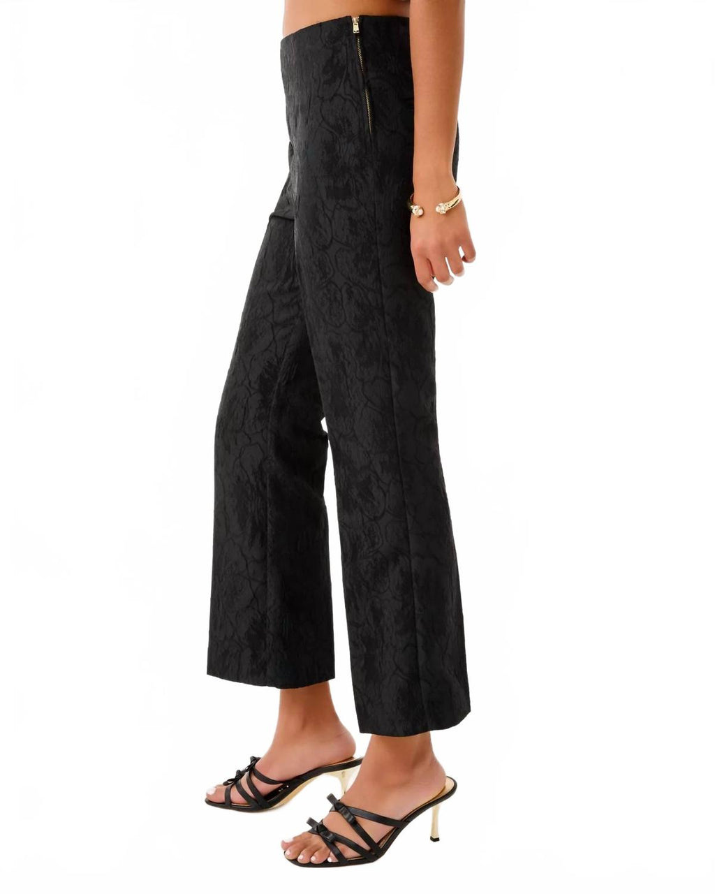 Jarrae High Rise Crop Flare Pants In Noir Exploded Flower Stretch Jacquard