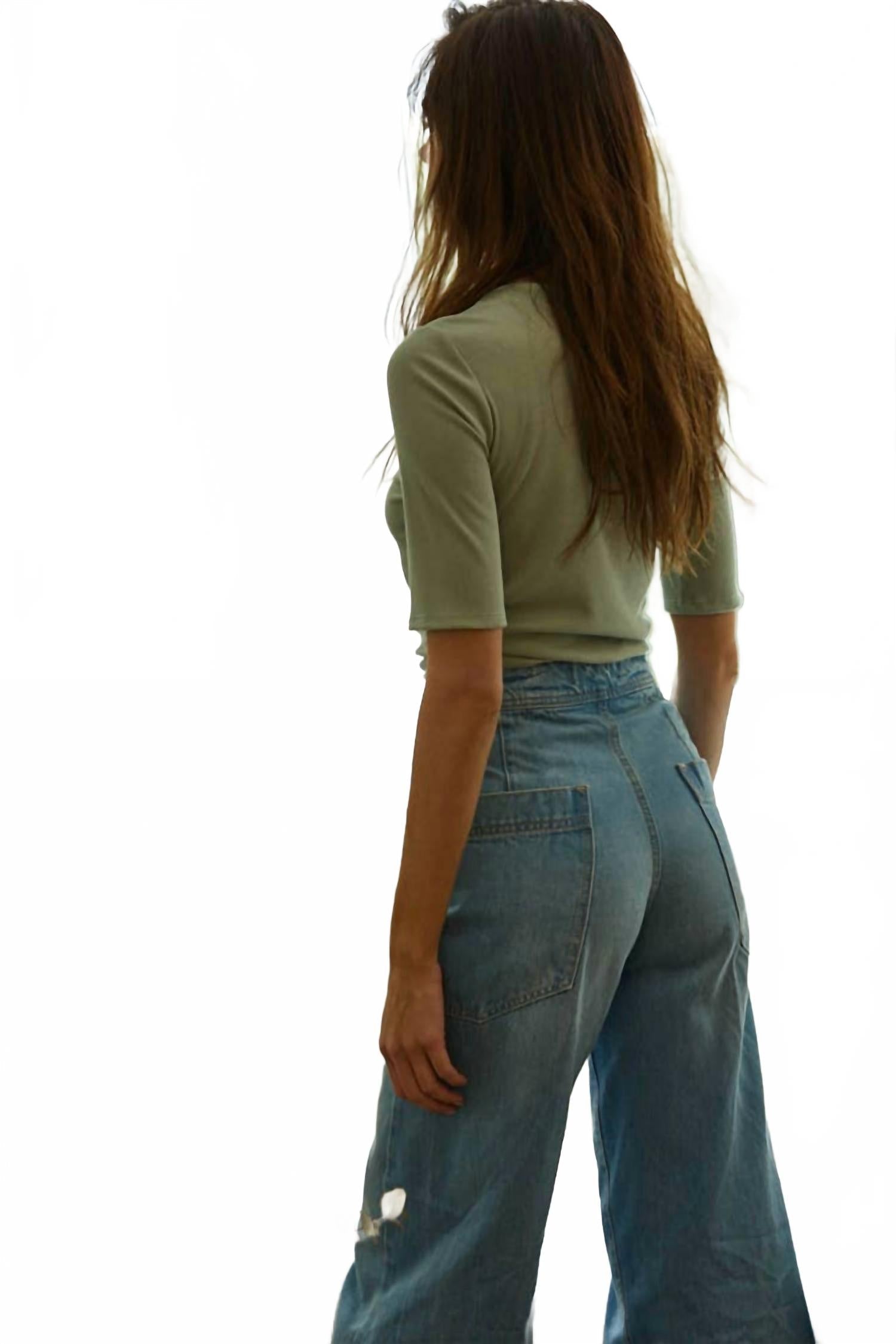 Crew Neck Short Sleeve Top In Sage