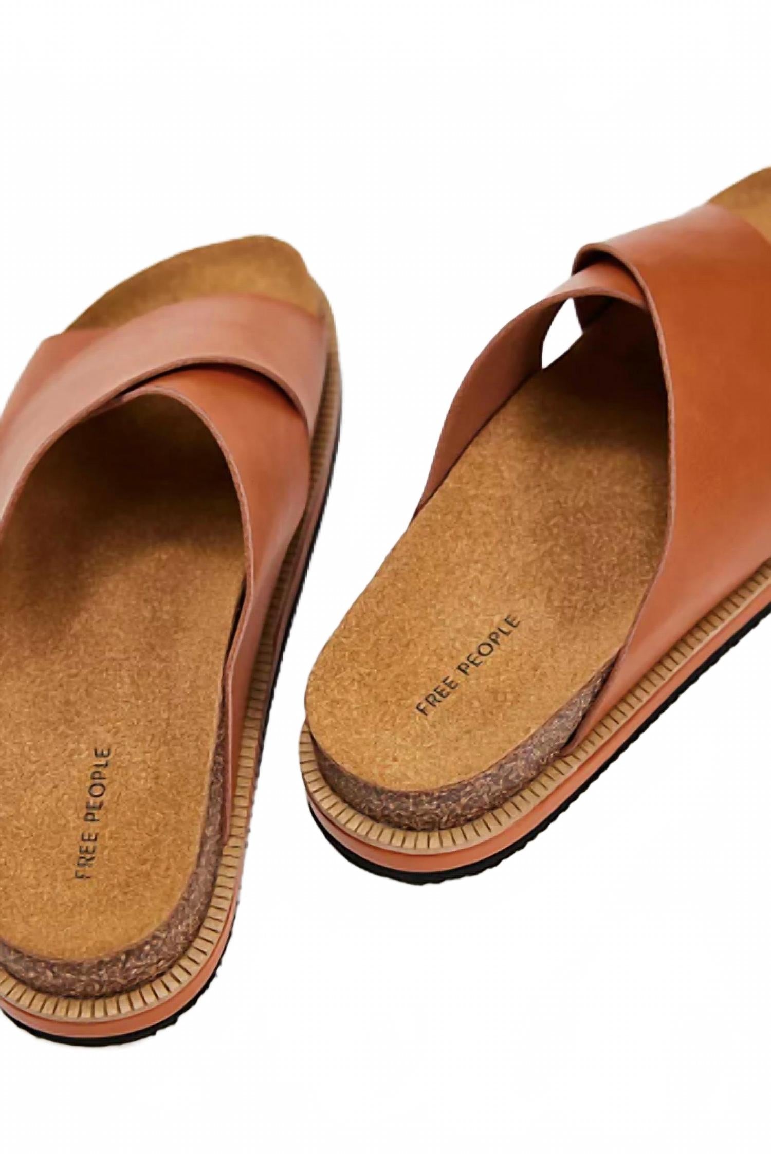Women's Sidelines Footbed Sandal In Cognac