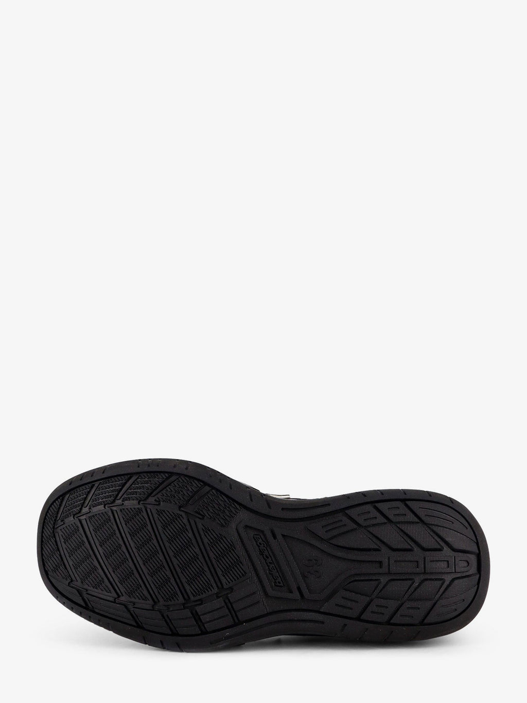 Balenciaga Men Hamptons Worn-Out Low-Top Leather Sneakers