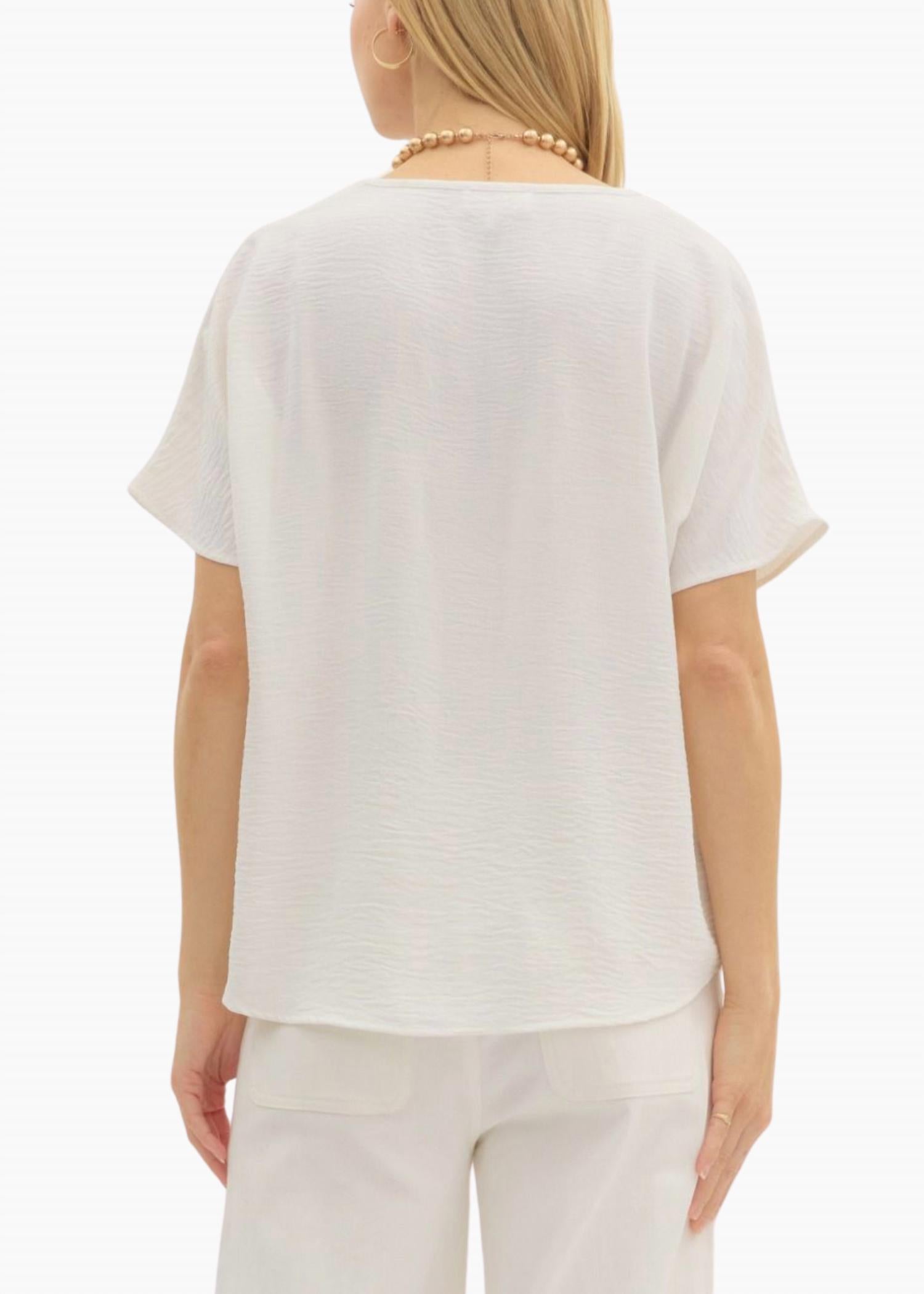 Dana V-Neck Short Sleeve Pullover Top In White