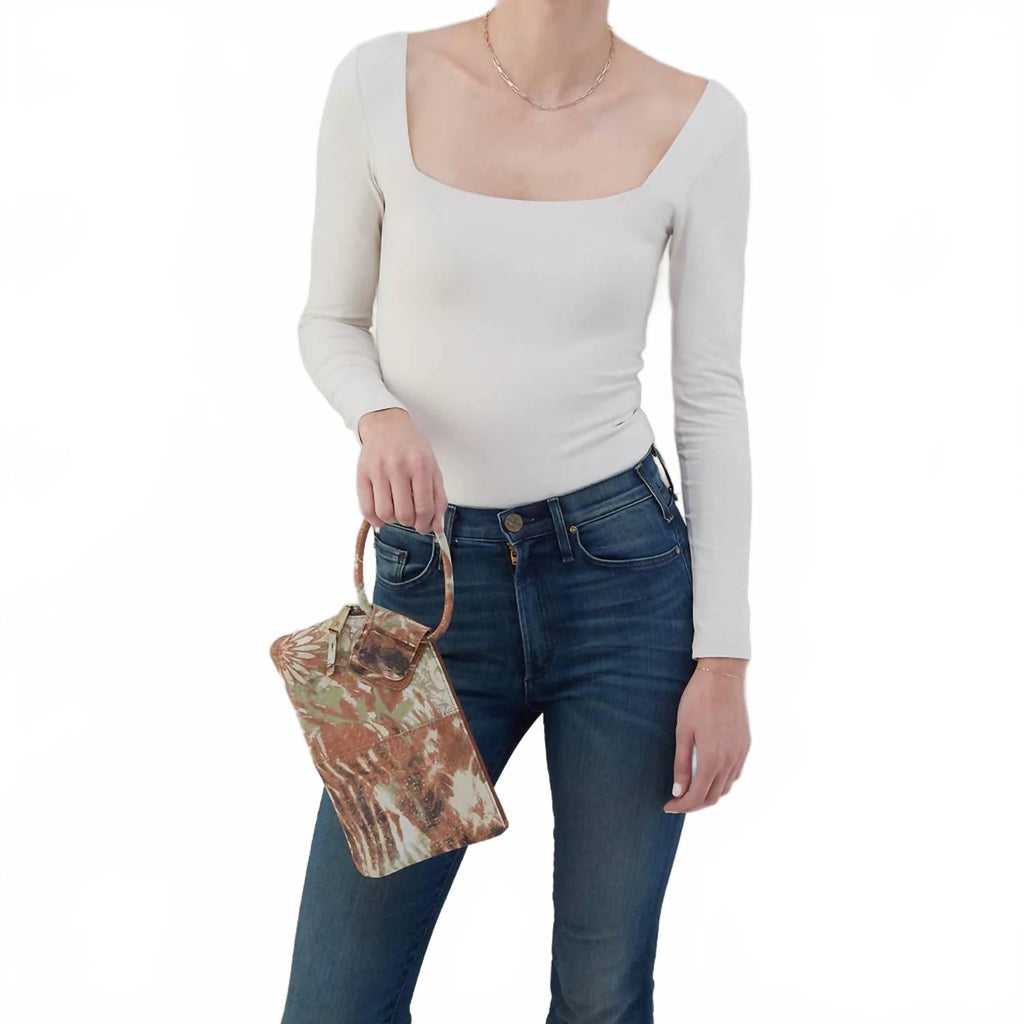 Women's Sable Printed Clutch Bag In Coastal Canyon