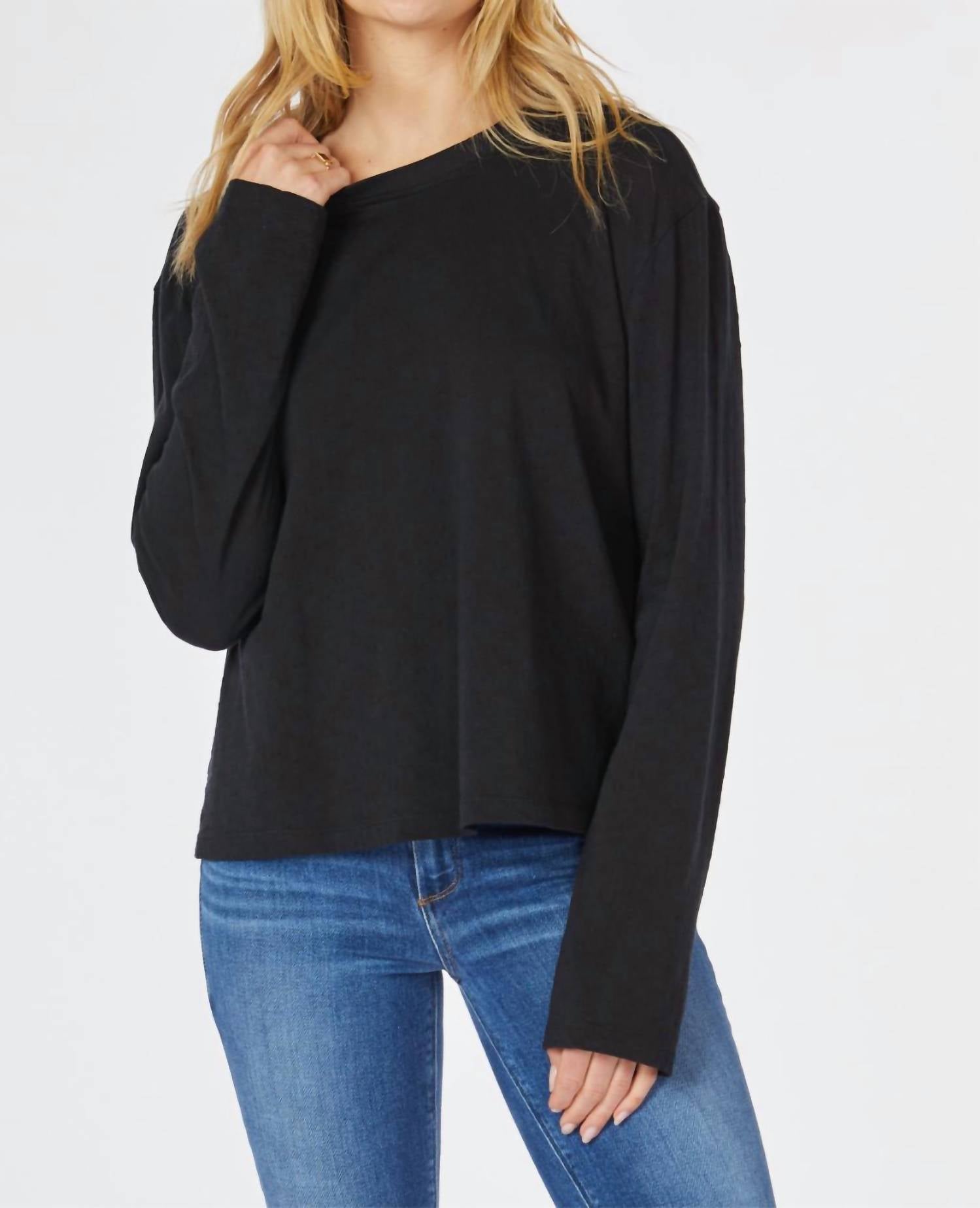 Long Sleeve Crop Boxy Crew Tee In Black
