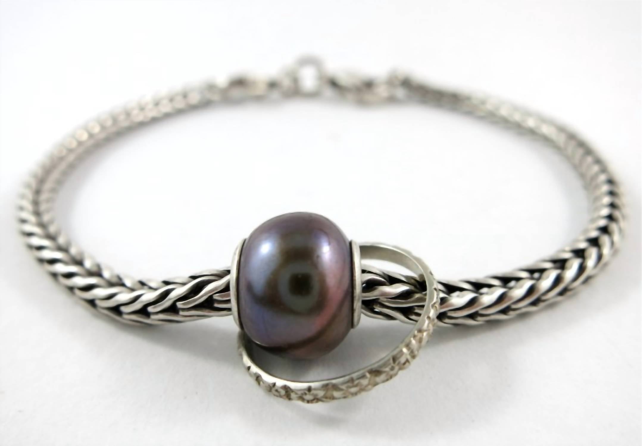 Women's Pearl Bead Charm In Pink