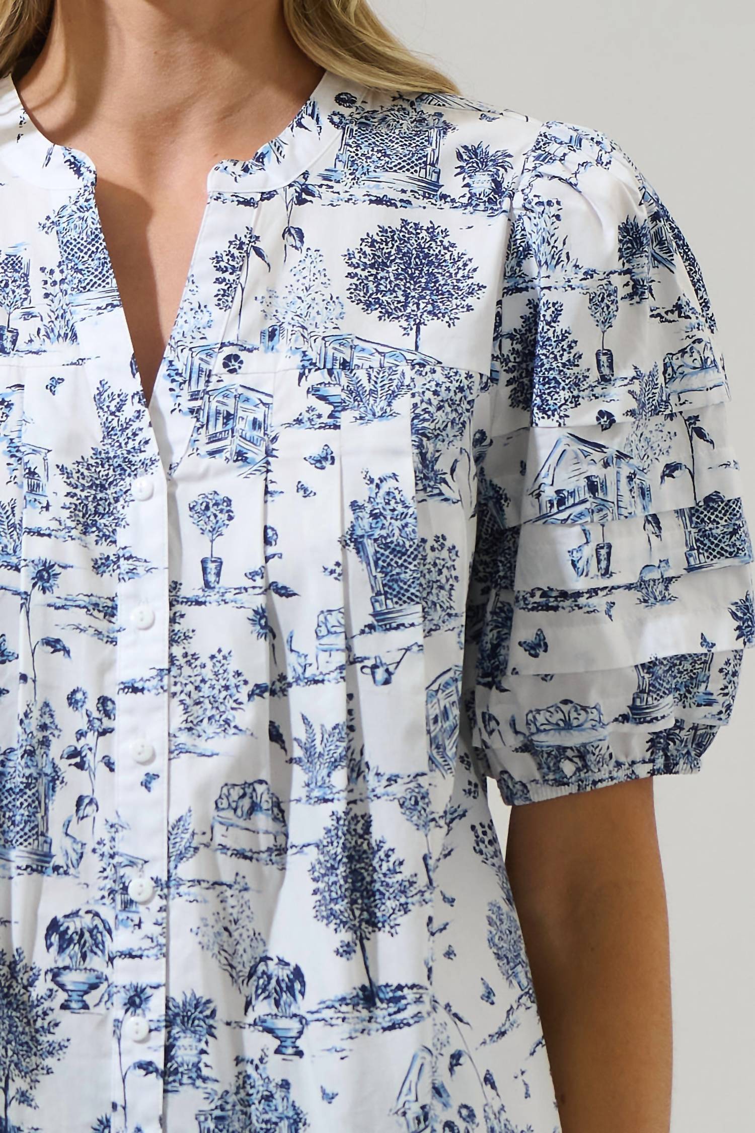 Renzo Toile Court Button Down Top In Blue