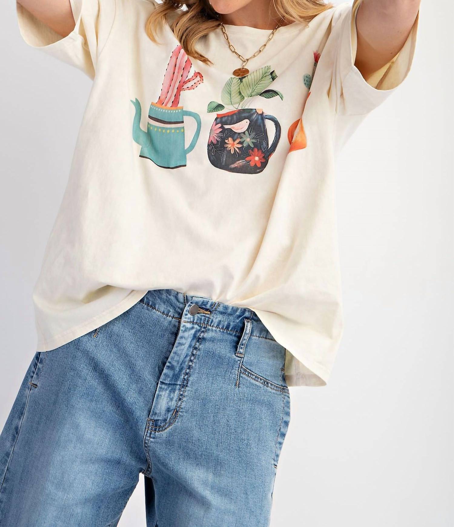T-Shirt With Graphic Cactus Planted In Tea Pots In Ecru