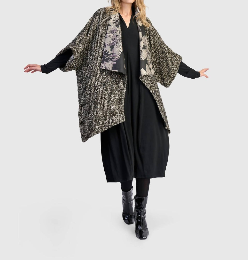 Delice Boucle Coat In Glow