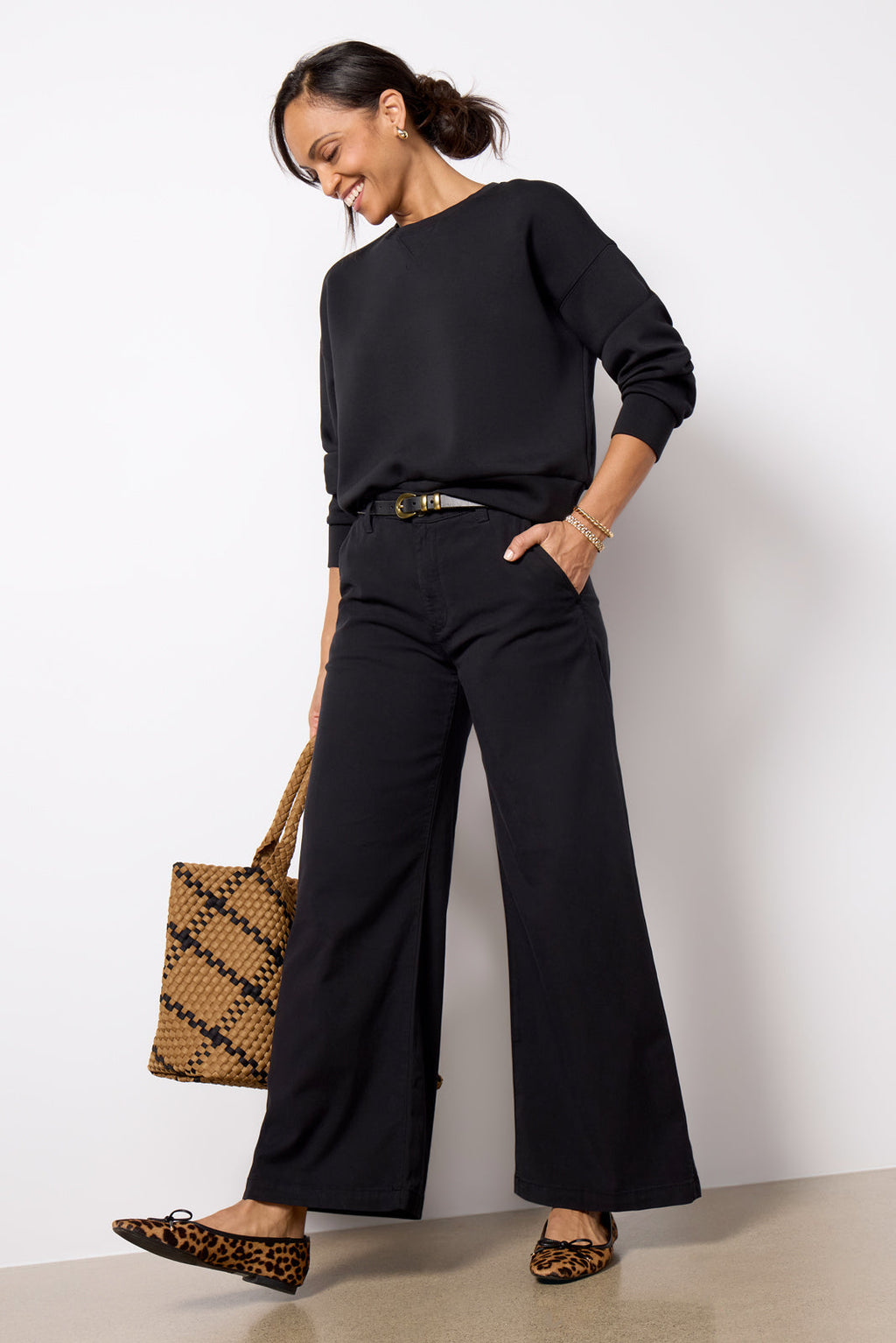 Women's AirEssentials Crew Top