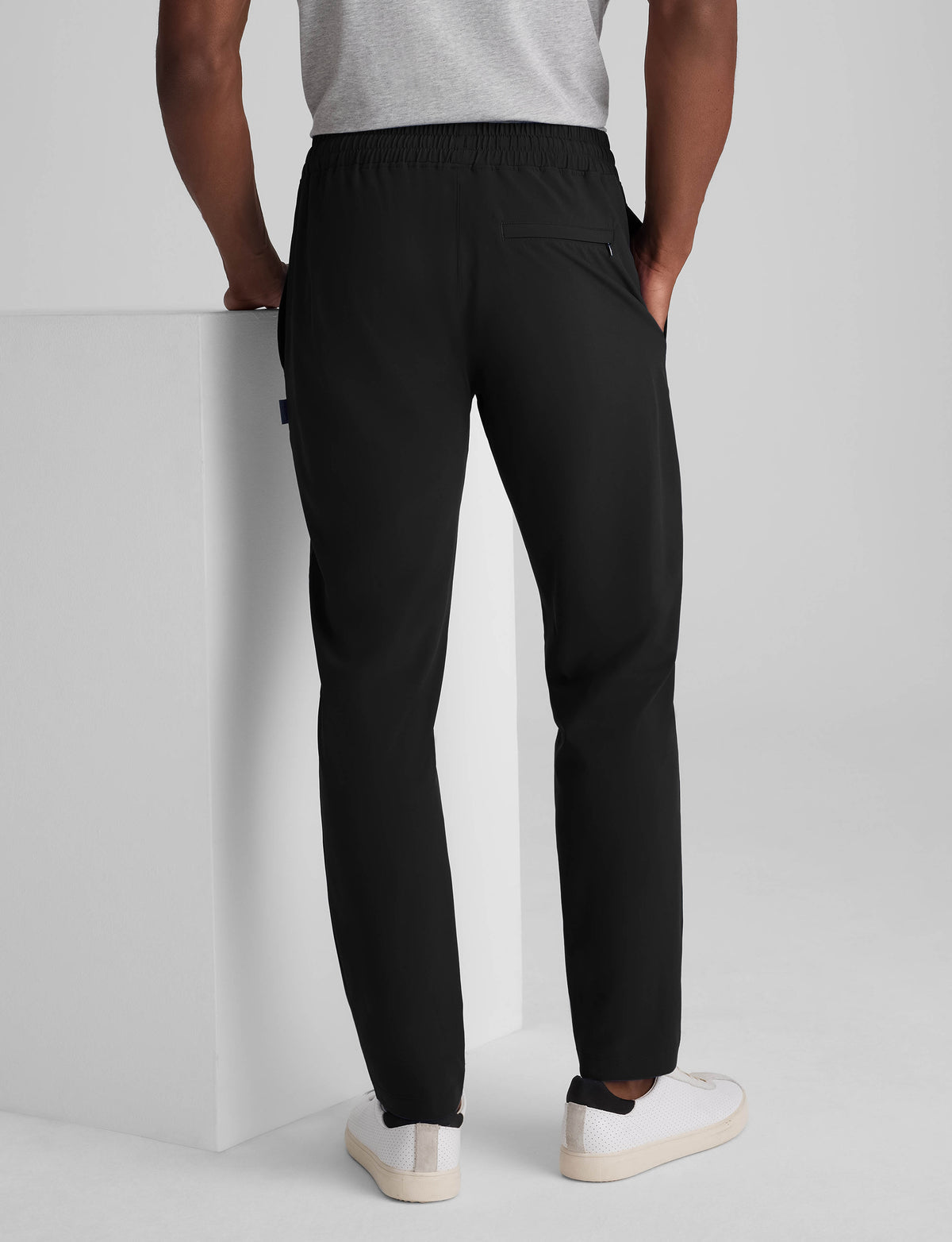 Men's Luxe Traveler Woven Pant