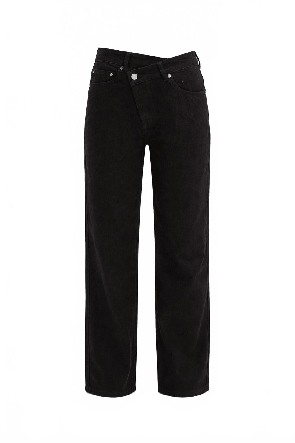 Chelsea Straight-Leg Asymmetric Waist Jean In Black