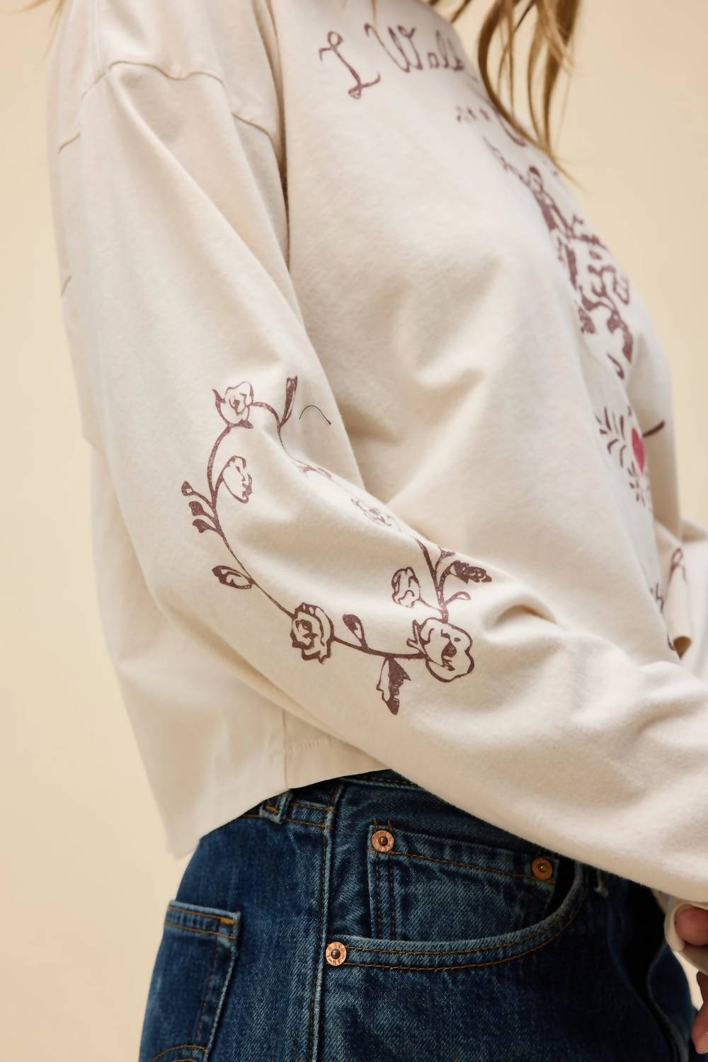 Johnny Cash Walk The Line Meet & Greet Long Sleeve Top In Dirty White