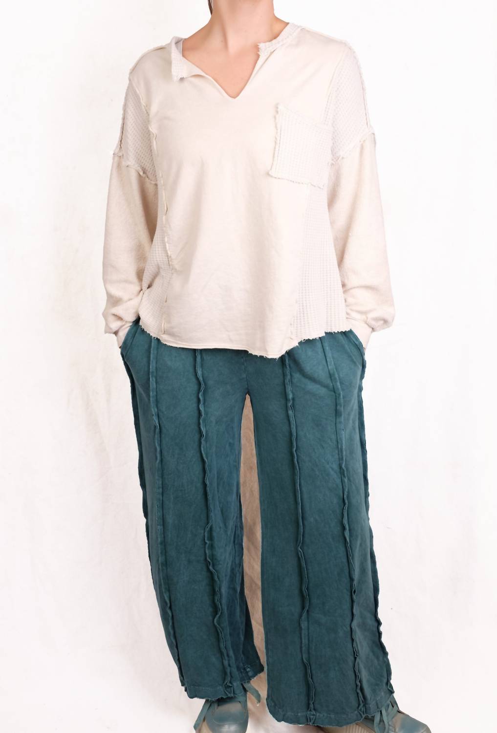 V-Neck Terry Waffle Top In Cream