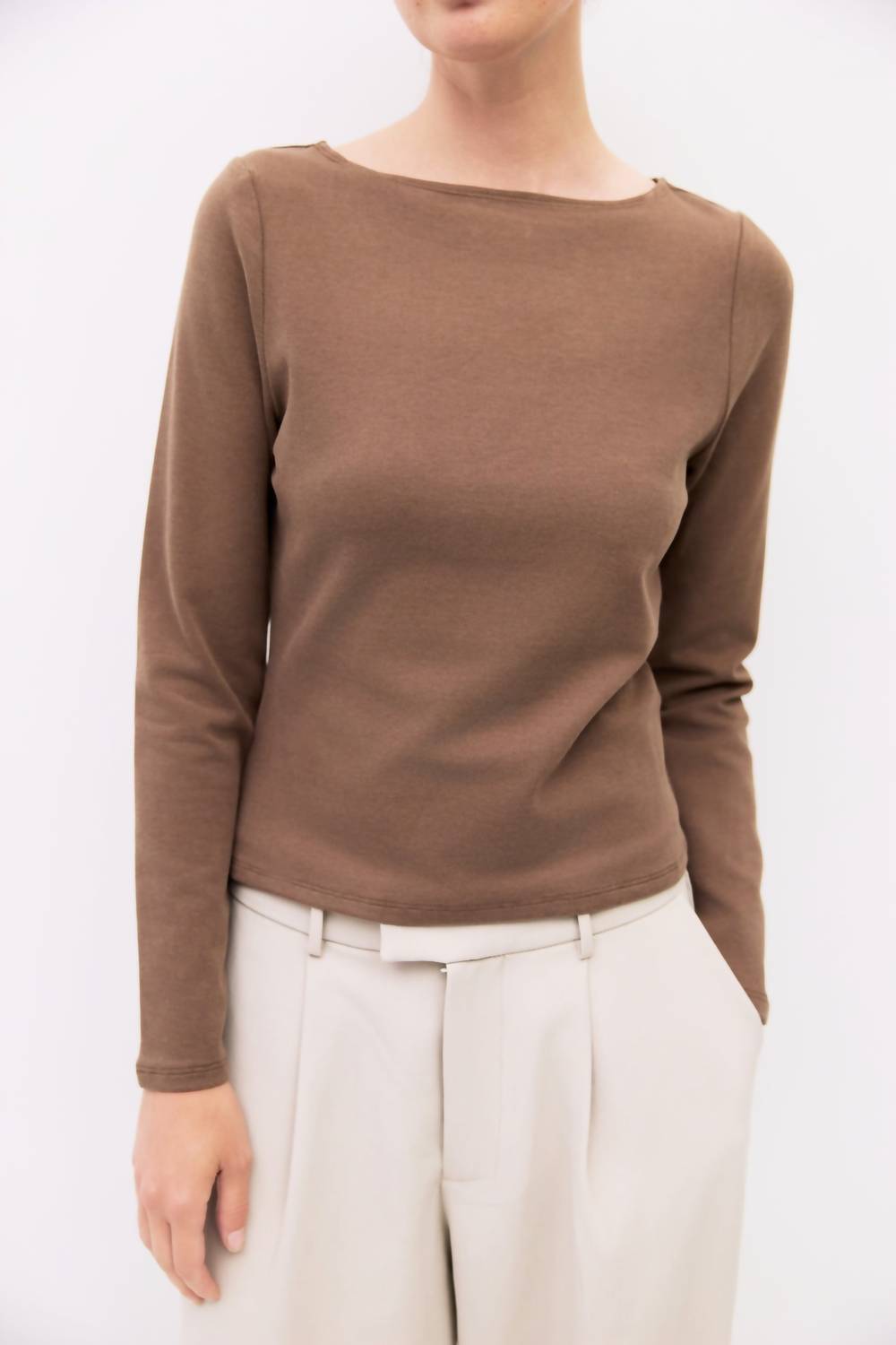 Martina Perfect Layer Tee In Mocha