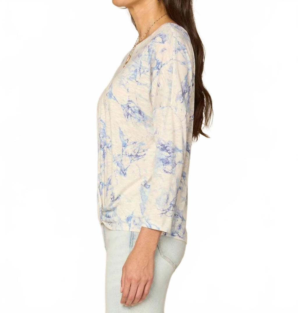 Three Quarter Sleeve Scoop Neck Knit Top In Blue