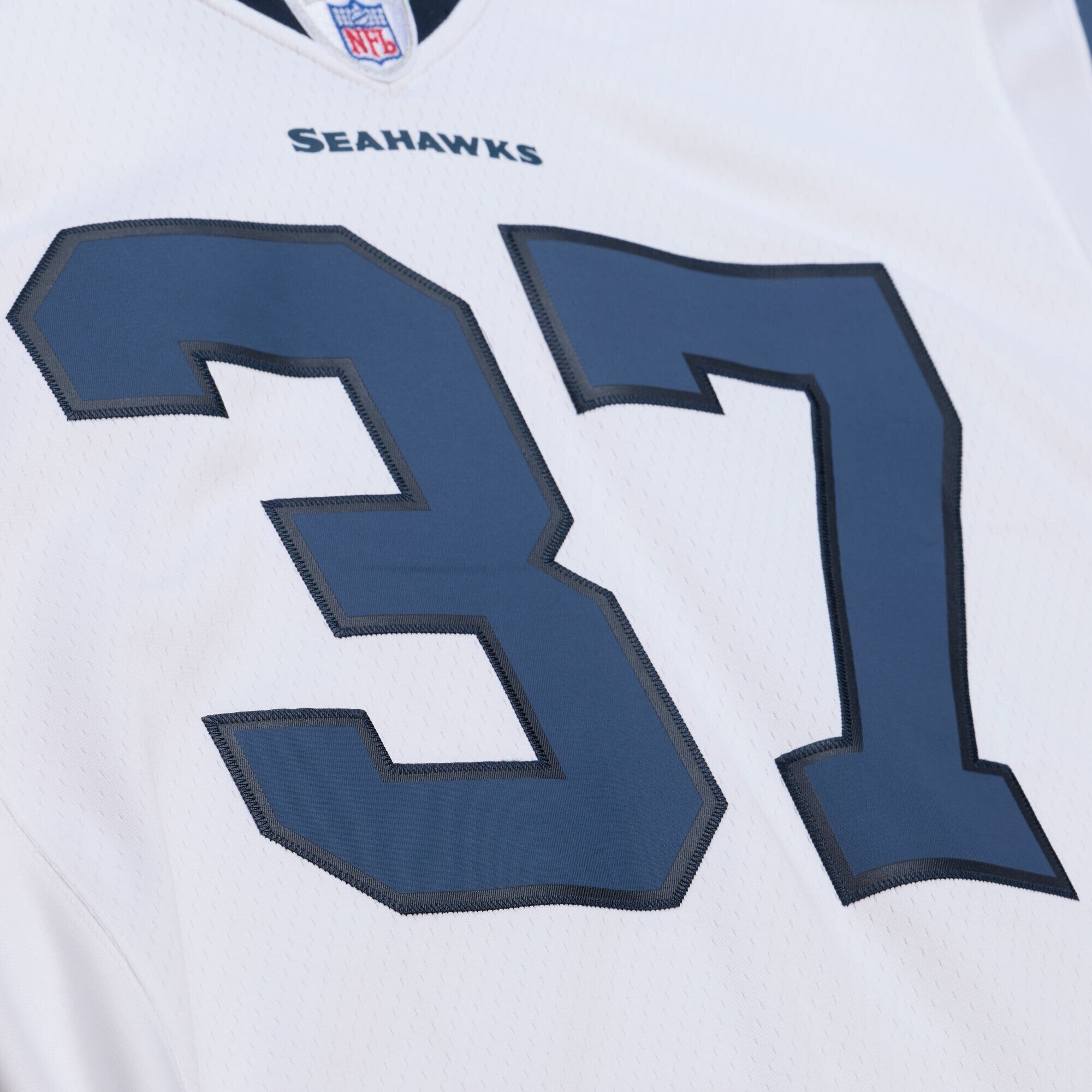 Seattle Seahawks Shaun Alexander Mitchell & Ness White 2005 Legacy Throwback Replica Jersey
