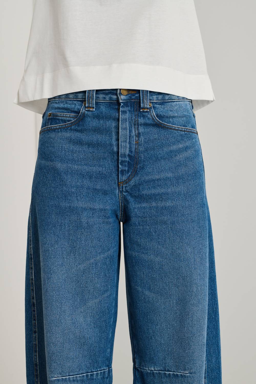 Eliott Jean In Bleu