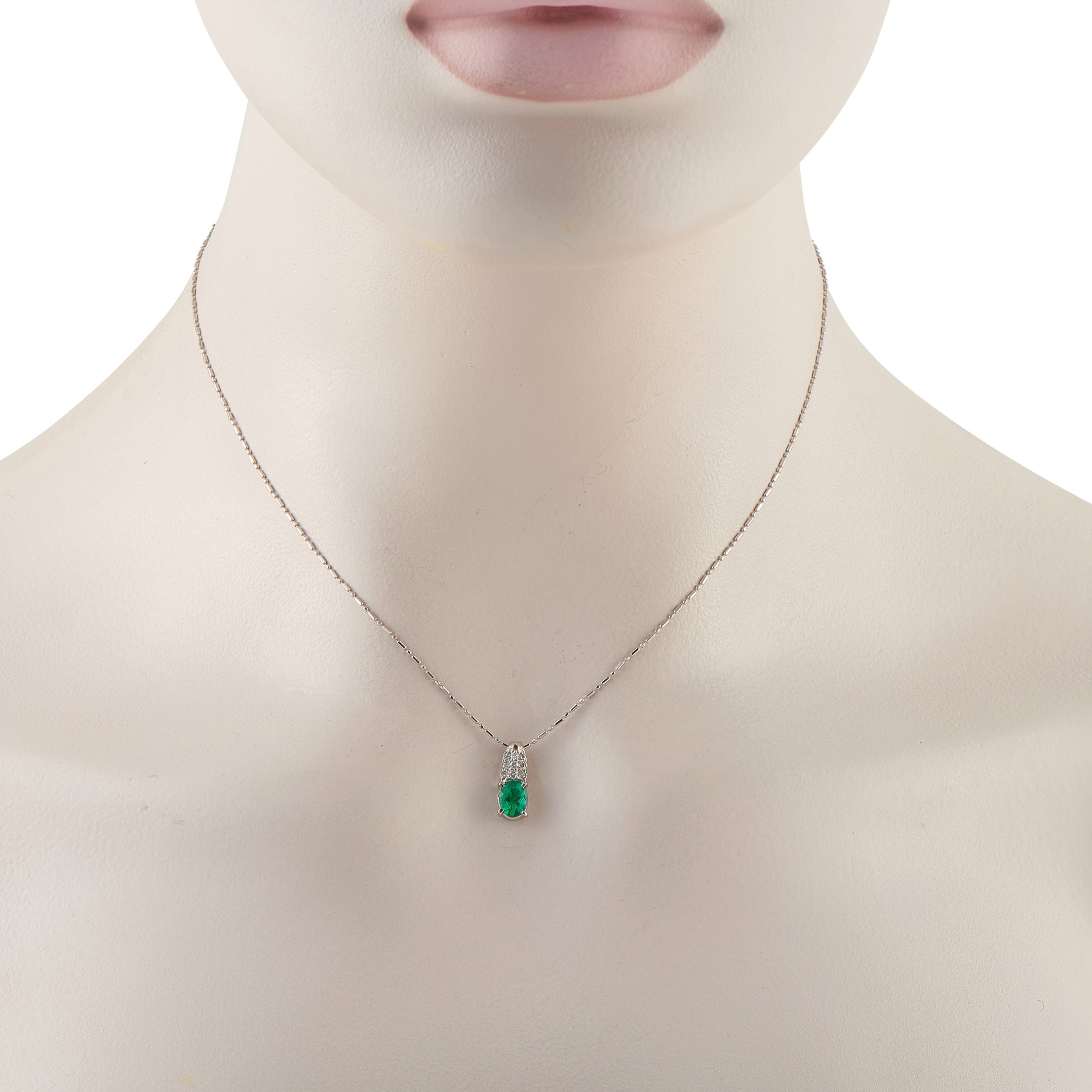 LB Exclusive Platinum 0.08ct Diamond and Emerald Pendant Necklace MF08-041426