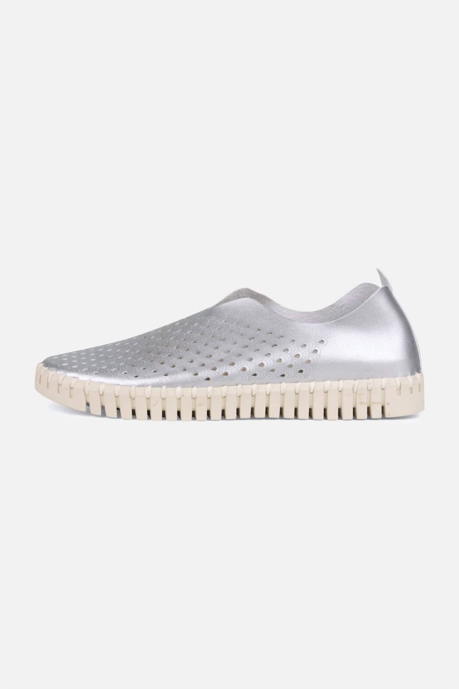 Women's Go On Slip On Shoes In Silver