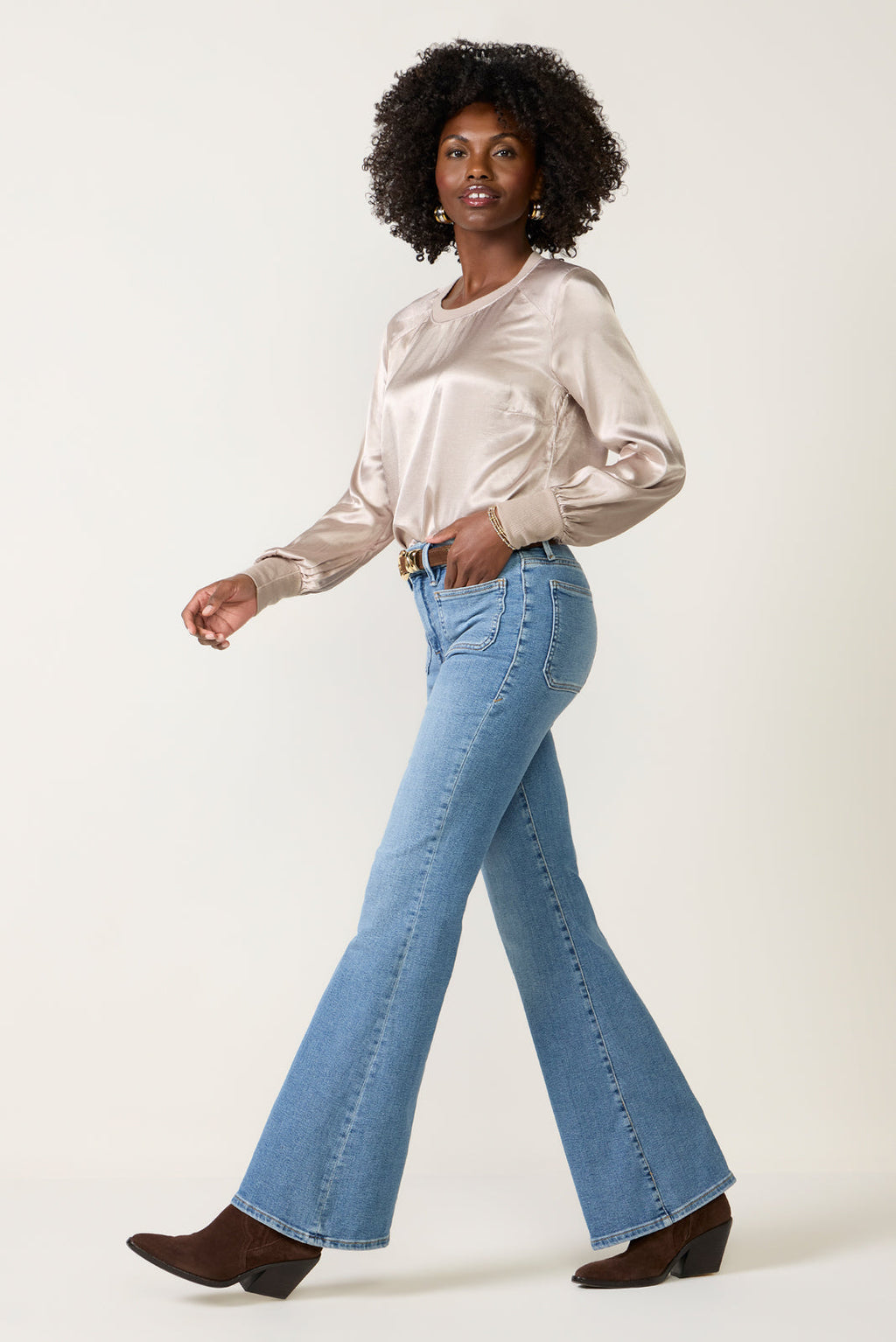 Women's Legs Flare Patch Pocket Jean