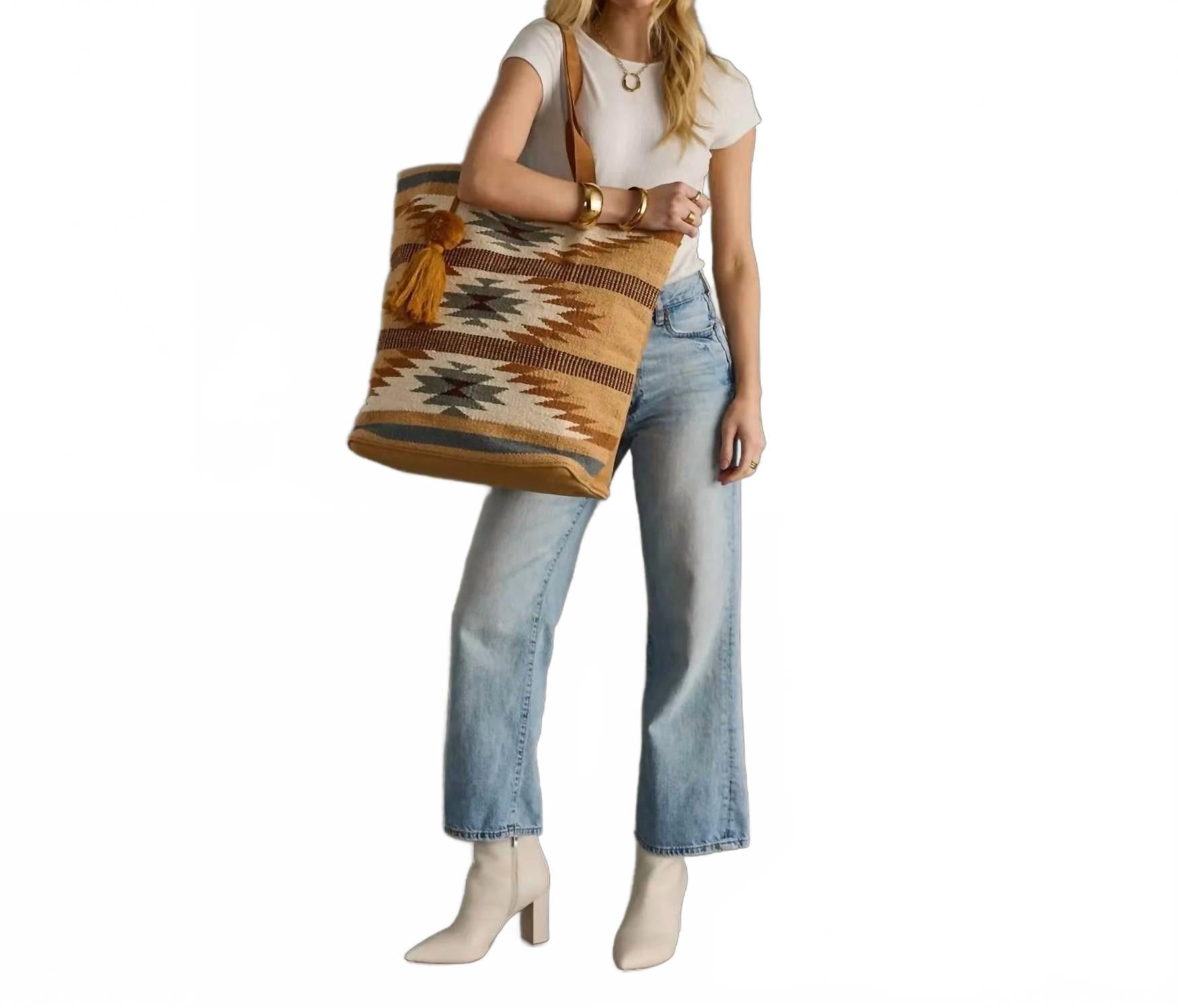 Canyon Stripe Tote In Beige
