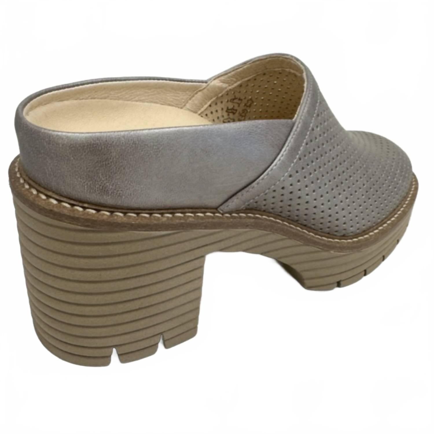 Women's Mansi Heeled Mule Clogs In Taupe
