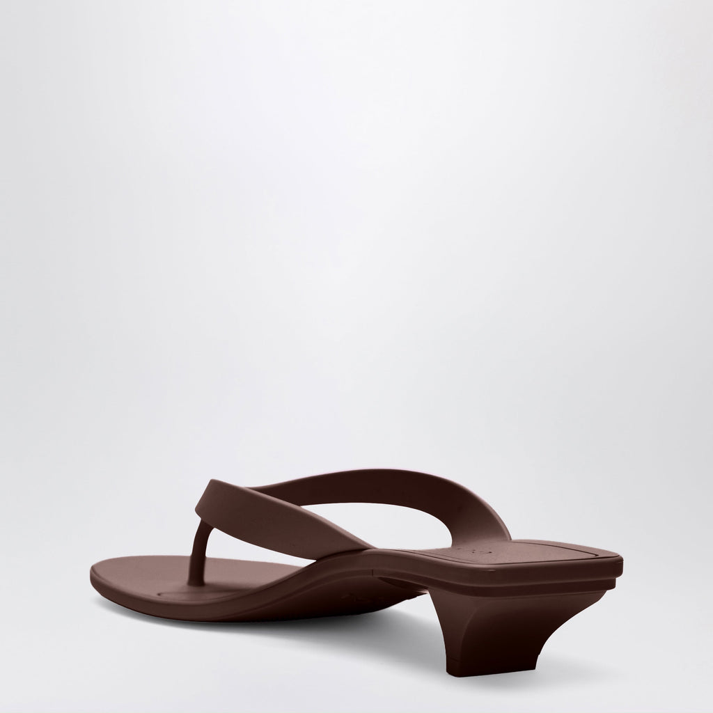 Gucci Vittoria Brown Rubber Flip-Flops Women