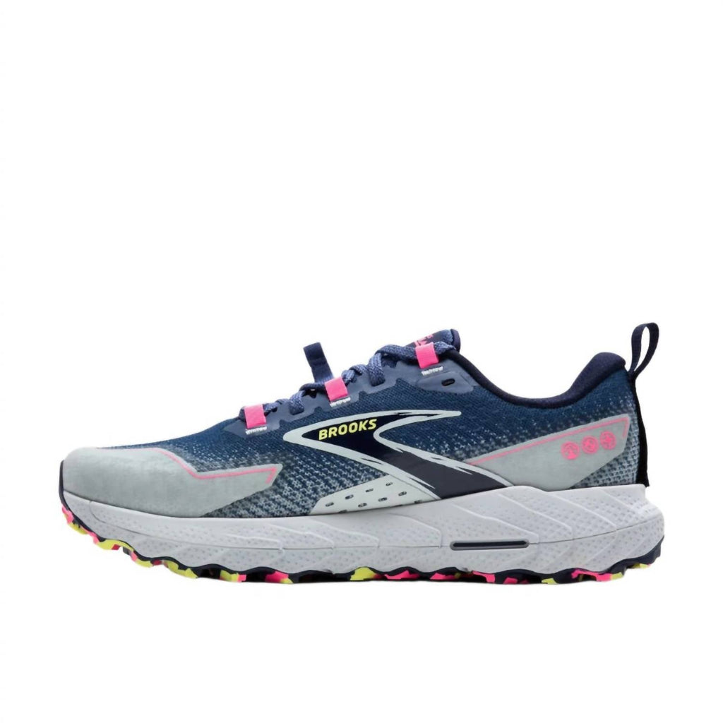 Women's Cascadia 18 Mountain Trail-Running Shoes In Oceana/blue/pink