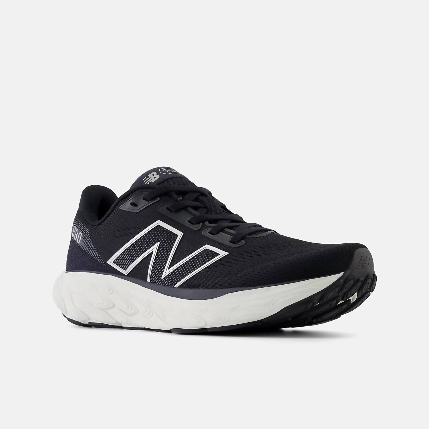 Women's Fresh Foam X 880V14 Running Shoes In Black White