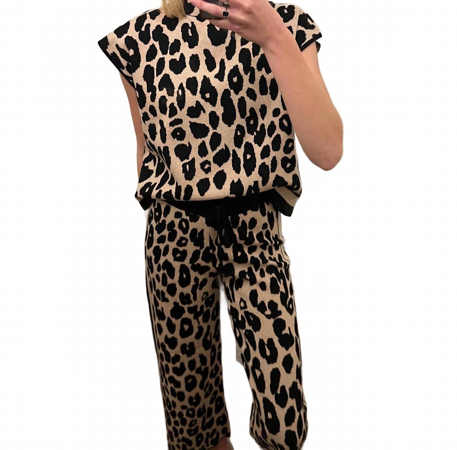 Women's Cheetah Sweater Pants In Beige