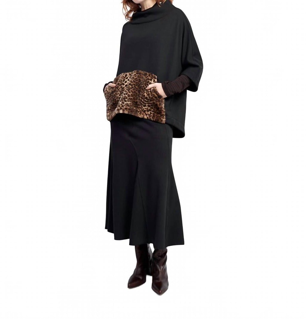 Urban Muff Pullover Top In Black