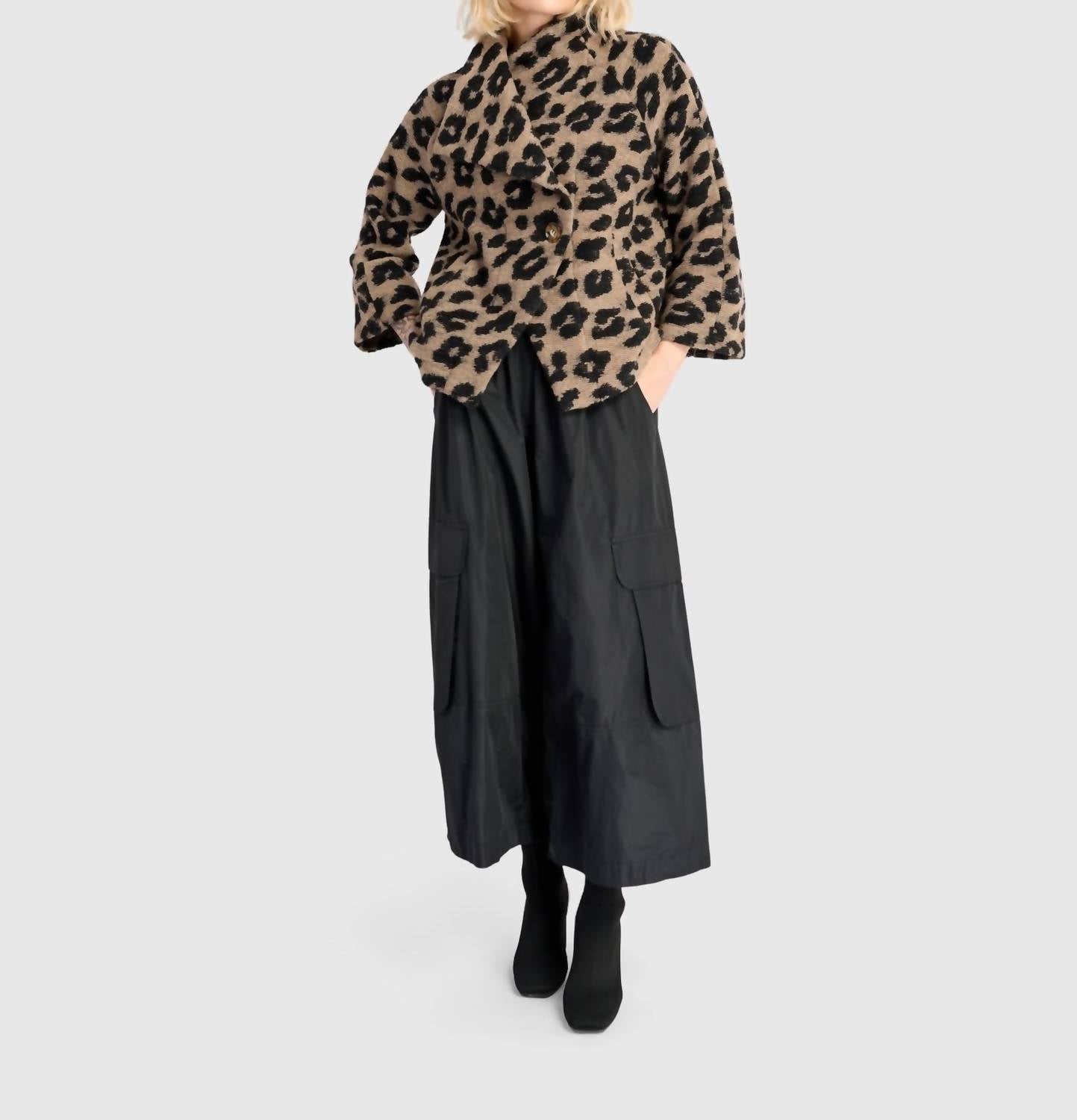 Wildcard Cozy Jacket In Leopard