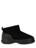 Low Ankle Black Boot With Streamlined Silhouette