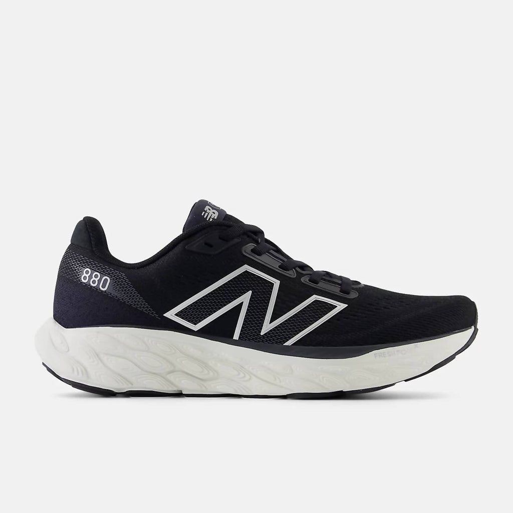 Women's Fresh Foam X 880V14 Running Shoes In Black White