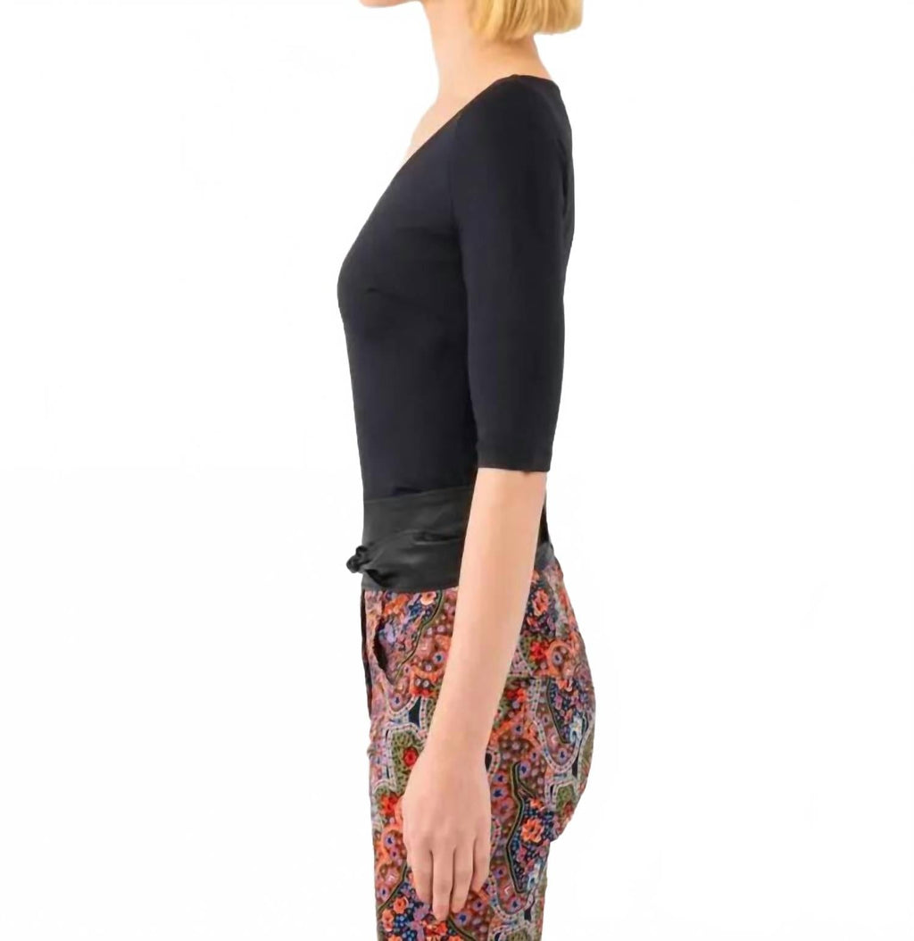 Second Skin 3/4 Sleeve Top In Black