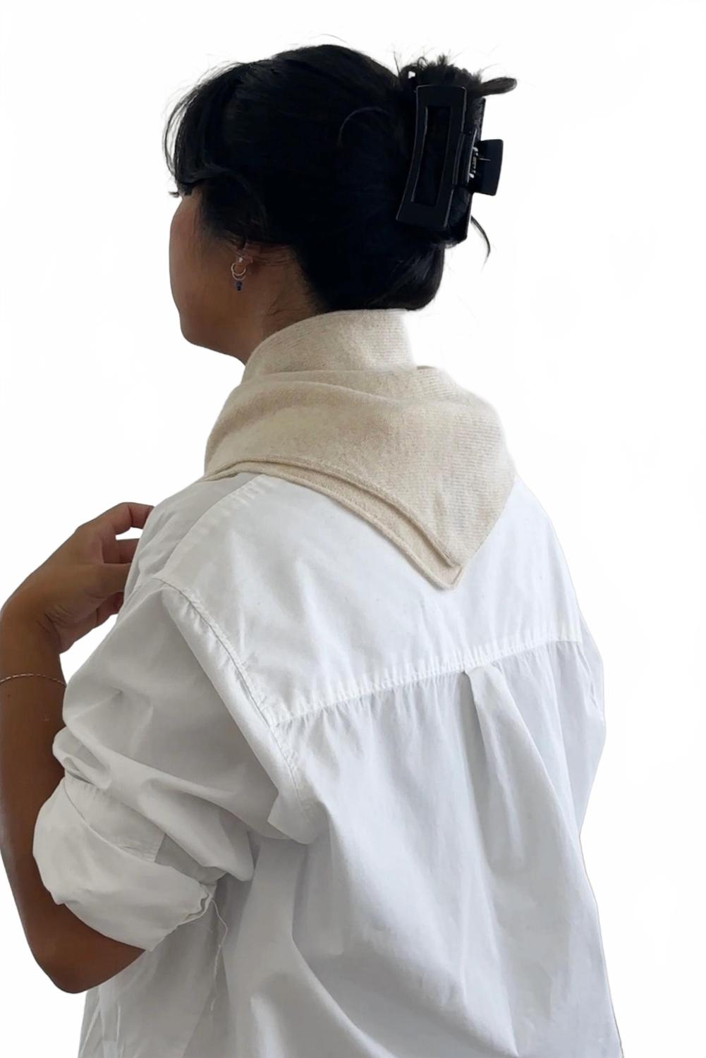 Women's Cashmere Bandana In Oatmeal